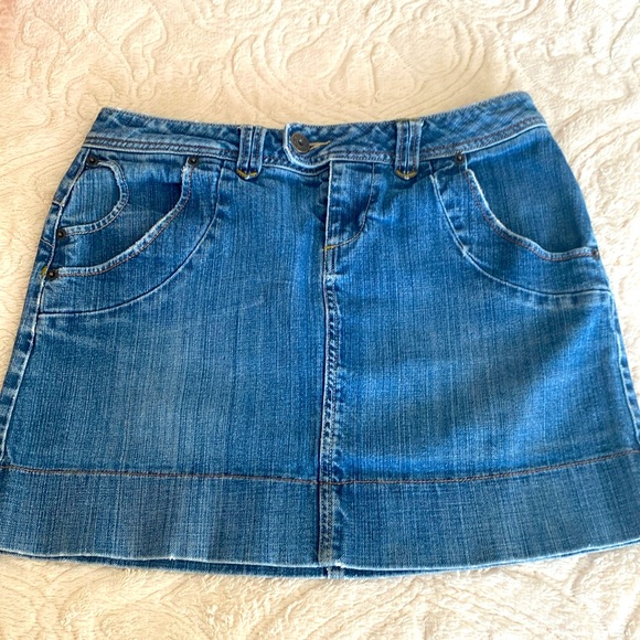 Elle Dresses & Skirts - Elle Jeans Vintage 5 Pocket Denim Mini Skirt Size 4